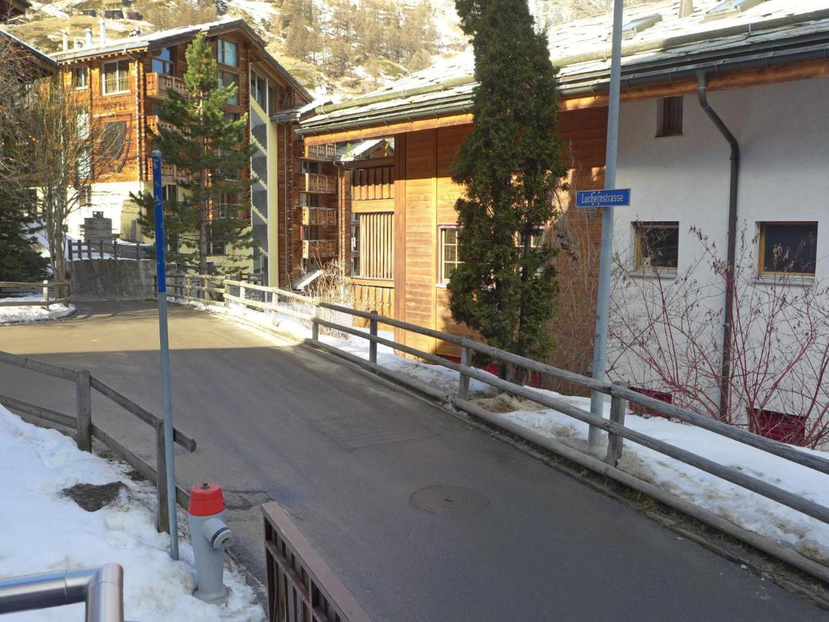 Apartment Sungold-1 Zermatt Bagian luar foto